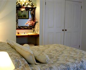 Addlestone House Bed & Breakfast - Tourism Guide 0