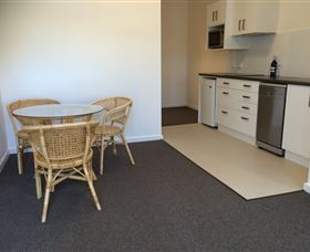 Abel Tasman Airport Motor Inn - Tourism Guide 0