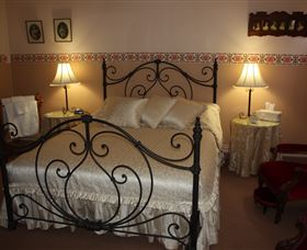 Westbury Gingerbread Cottages - The - Travel Agents 5