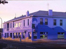 Beach Hotel - Travel Agents 0