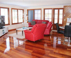 Anchlia Waterfront Cottages - Tourism Guide 0