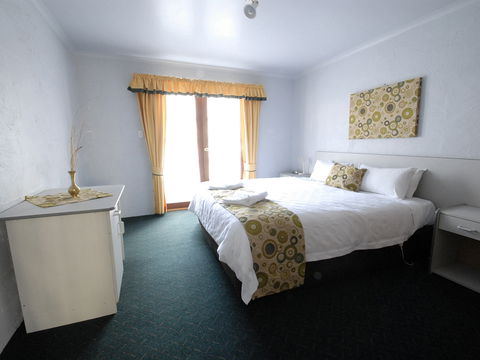 Alanvale Apartments & Motor Inn - Tourism Guide 1