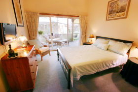 B & B At Winterbrook - Travel Agents 0