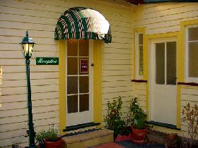 Ross B&B Accommodation - Tourism Guide 0