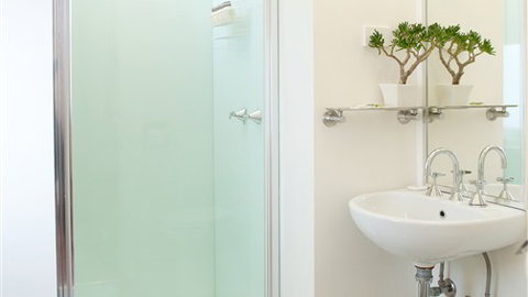 Hotel Claremont Guest House - Tourism Guide 4
