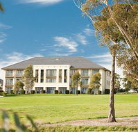 Yarra Valley Lodge - Tourism Guide