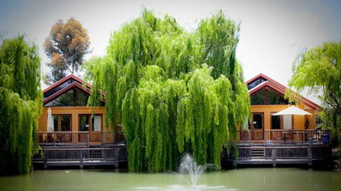Perricoota Vines Retreat Echuca Moama - Tourism Guide 0