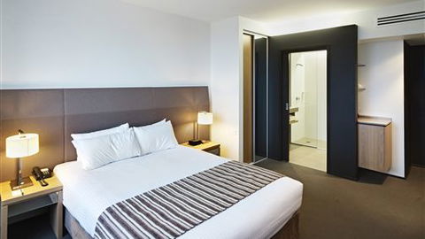 Atura Dandenong - Travel Agents 0