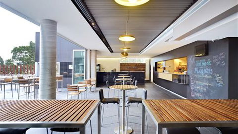 Atura Dandenong - Travel Agents 1