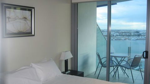 Apartments Melbourne Domain Docklands - Travel Agents 2