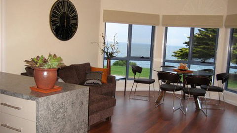 Seascape Accommodation - Tourism Guide 0