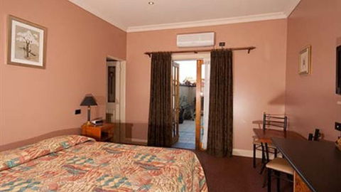Grand Central Accommodation B&B Cobden - Tourism Guide 2