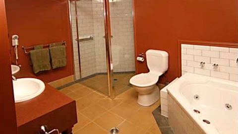 Grand Central Accommodation B&B Cobden - Tourism Guide 5