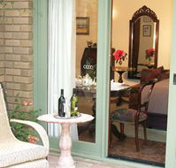 Forlonge Bed  Breakfast - Tourism Guide
