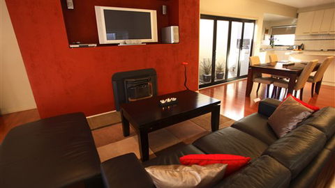 Alpine Country Cottages - Tourism Guide 1