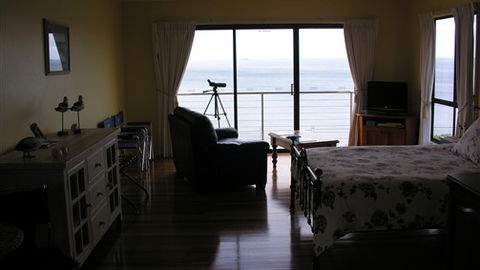 Clifftop Accommodation Portland Victoria - Tourism Guide 4