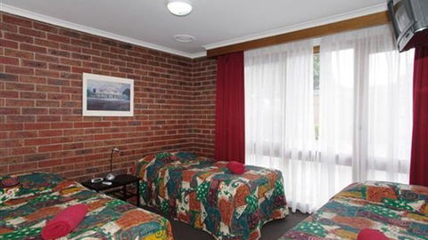 Kardinia Park Motel - Tourism Guide 0