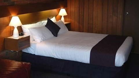 Comfort Inn Bay City Geelong - Tourism Guide 0