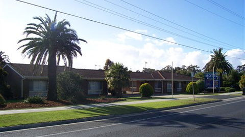 Geelong Golden Palms Motel - Tourism Guide 0