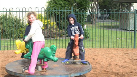 Portland Bay Holiday Park - Tourism Guide 1