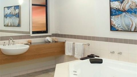 Aireys Inlet Getaway Resort - Tourism Guide 6