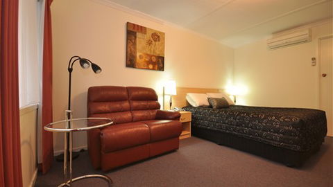 Edinburgh Motor Inn - Tourism Guide 2