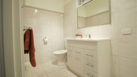 Edinburgh Motor Inn - Tourism Guide 4