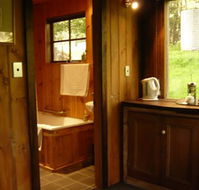 Braeside Mount Macedon Country Retreat and Bed  Breakfast - Tourism Guide