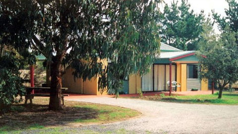 Alvina Holiday Cottages - Tourism Guide 0