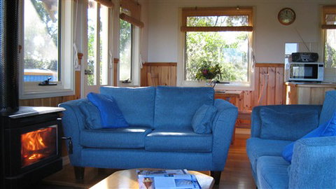 Lorne Bush House Cottages & Eco Retreats - Tourism Guide 6
