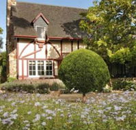 Briarswood Cottage Bed and Breakfast - Tourism Guide