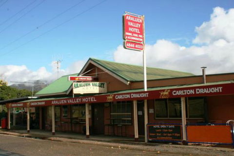 Araluen Hotel - Tourism Guide 1