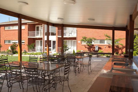 Forrest Hotel And Apartments - Tourism Guide 8