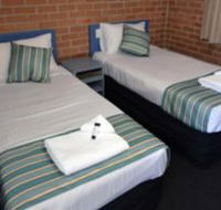 The Oaks Hotel Motel  - Tourism Guide