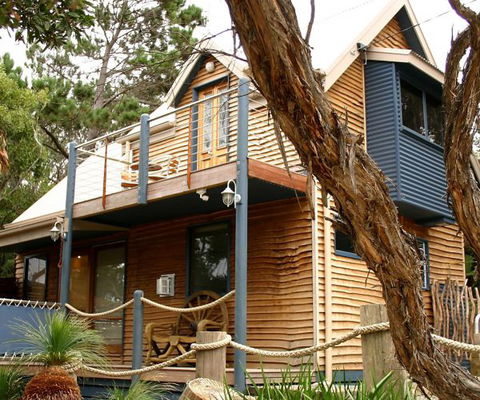 Aireys Overboard Seaside Cottage - Tourism Guide 8