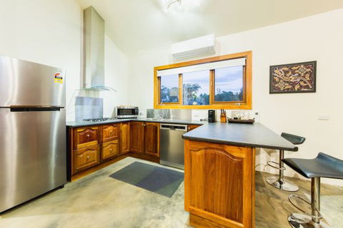 Alpine Edge Accommodation - Tourism Guide 2