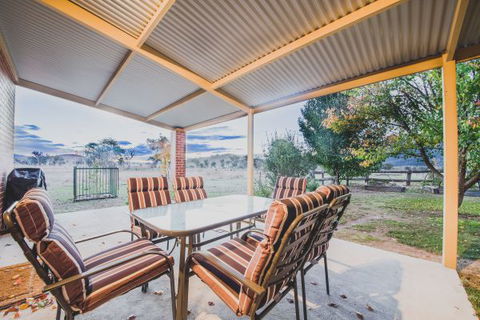 Alpine Edge Accommodation - Tourism Guide 6