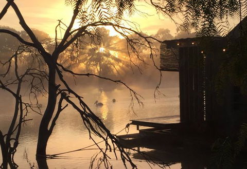 Bill's Boathouse - Tourism Guide 1
