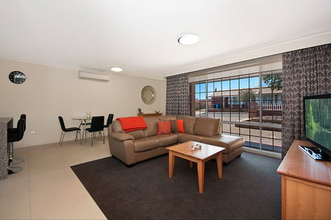 Limestone Coast Apartments - Travel Agents 3
