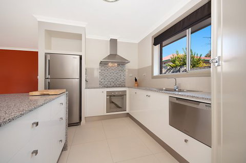 Limestone Coast Apartments - Travel Agents 4