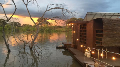 Bill's Boathouse - Tourism Guide 6