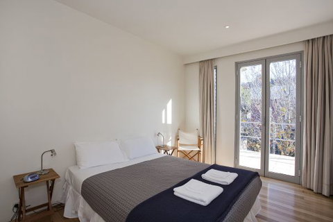 Phoenix Apartments - Tourism Guide 1