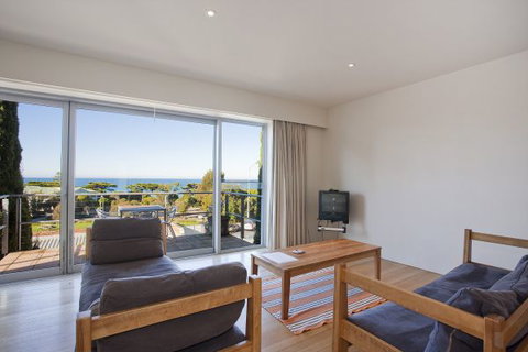 Phoenix Apartments - Tourism Guide 2