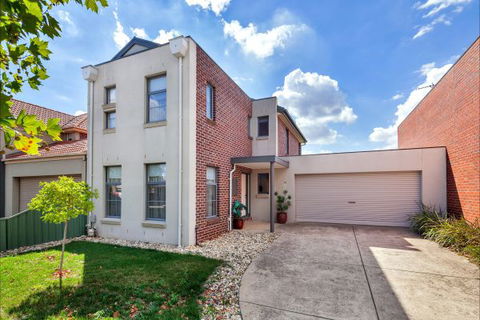 Phoenix House - Ballarat Townhouses - Tourism Guide 0