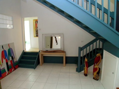 Shoal Bay Riggers - Travel Agents 8