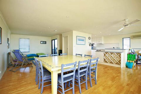 Unwind At Coast On Newell - Tourism Guide 17