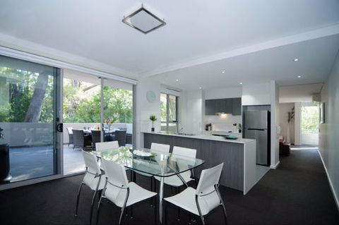Aqua Leaf Apartment - Tourism Guide 12