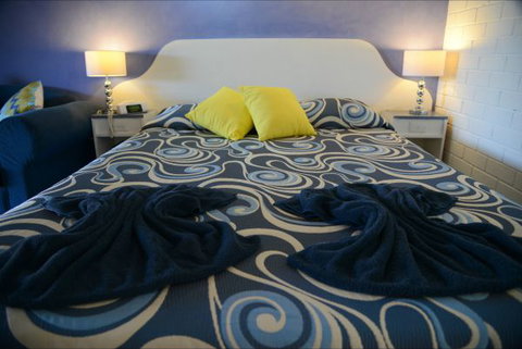 Cameo Inn Motel - Tourism Guide 1