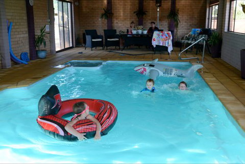 Cameo Inn Motel - Tourism Guide 6