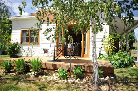 Casolare B&B Vineyard Accommodation - Tourism Guide 0